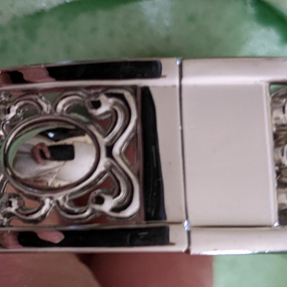 Beautiful Watch - Picture 7 of 9